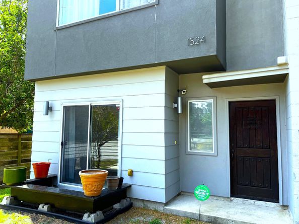 1524 Blodgett Street, Houston TX 77004