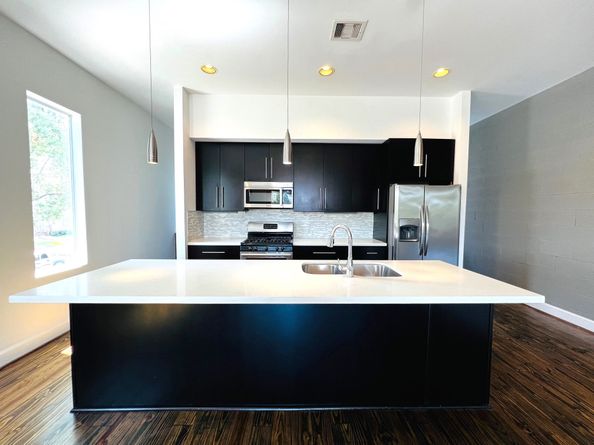 1524 Blodgett Street, Houston TX 77004