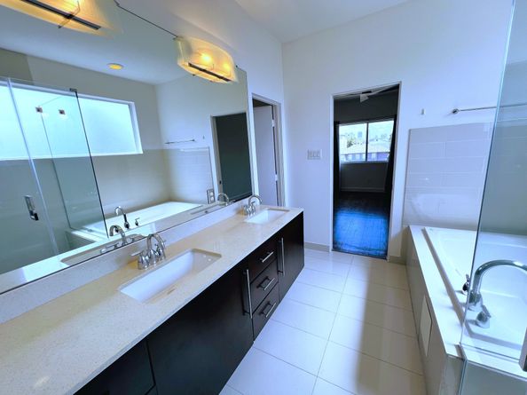 1524 Blodgett Street, Houston TX 77004