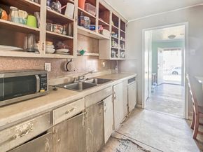 5810 Southgood Street, Houston TX 77033