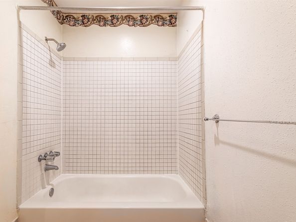 9507 Wellsworth Drive, Houston TX 77083