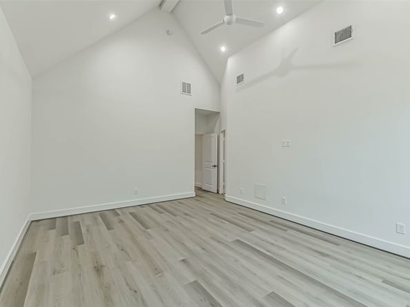 7705 Earl Rudder Way, Houston TX 77055