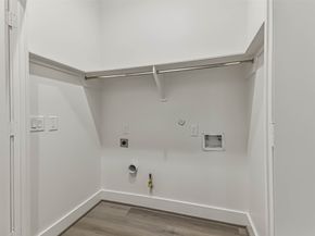 7705 Earl Rudder Way, Houston TX 77055