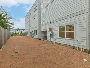 7705 Earl Rudder Way, Houston TX 77055