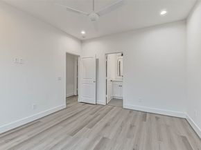 7705 Earl Rudder Way, Houston TX 77055