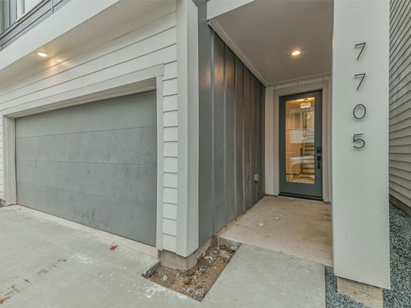 7705 Earl Rudder Way, Houston TX 77055
