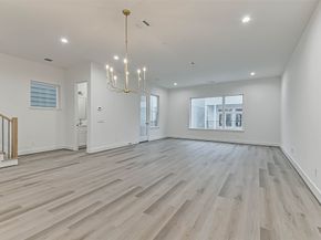 7705 Earl Rudder Way, Houston TX 77055