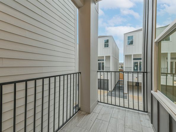 7705 Earl Rudder Way, Houston TX 77055