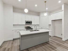 7705 Earl Rudder Way, Houston TX 77055