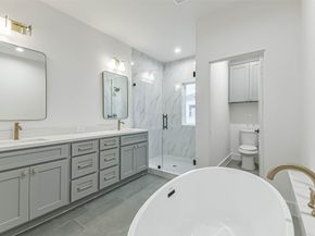 7705 Earl Rudder Way, Houston TX 77055