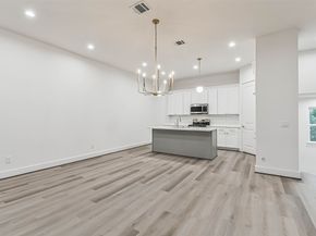 7705 Earl Rudder Way, Houston TX 77055