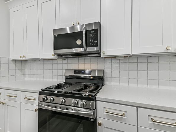 7705 Earl Rudder Way, Houston TX 77055