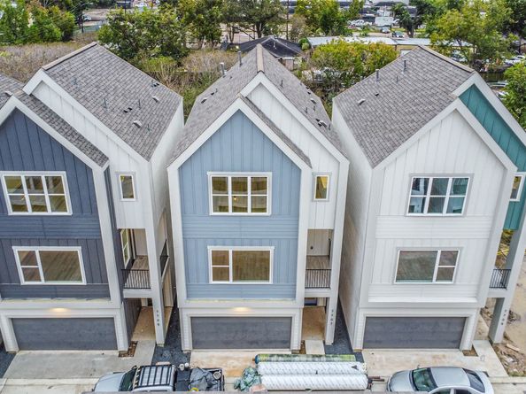 7705 Earl Rudder Way, Houston TX 77055