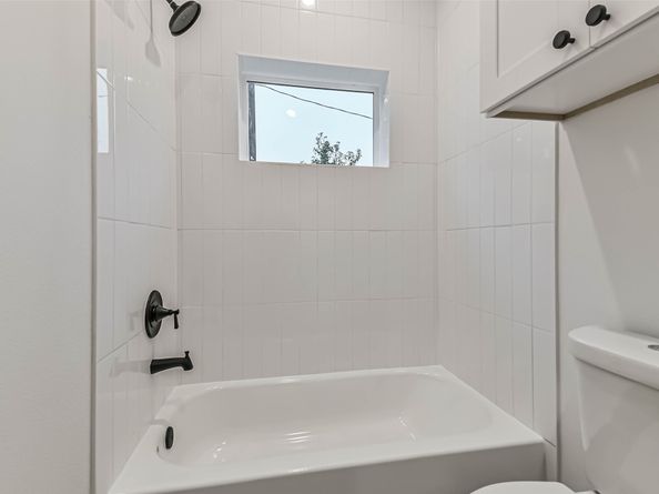 7705 Earl Rudder Way, Houston TX 77055