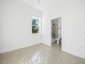 5903 Willow Glen Drive, Houston TX 77033