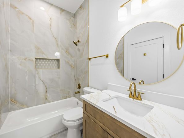 5903 Willow Glen Drive, Houston TX 77033