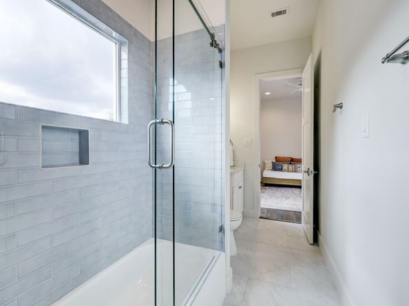 3827 Arlington Street, Houston TX 77018