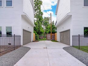 3827 Arlington Street, Houston TX 77018