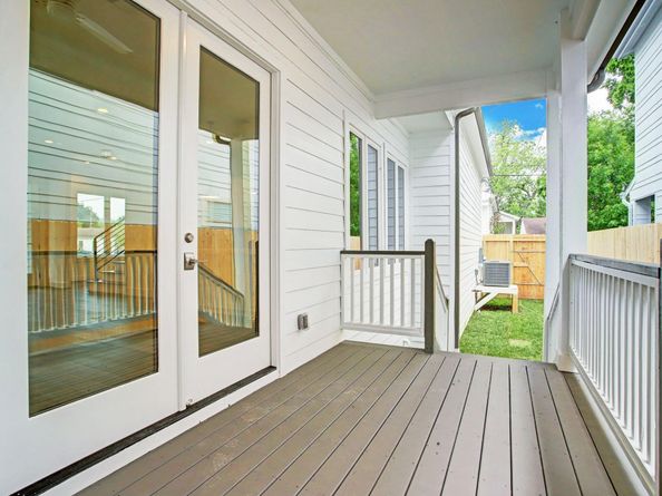 3827 Arlington Street, Houston TX 77018