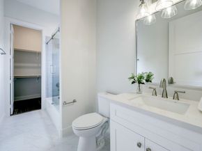 3827 Arlington Street, Houston TX 77018