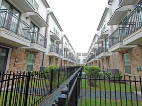 1262 N Post Oak Road B, Houston TX 77055