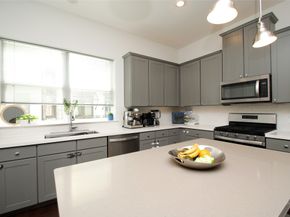 1262 N Post Oak Road B, Houston TX 77055