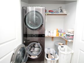 1262 N Post Oak Road B, Houston TX 77055