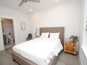 1262 N Post Oak Road B, Houston TX 77055