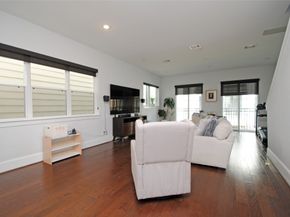 1262 N Post Oak Road B, Houston TX 77055