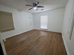 8226 Barkley Street, Houston TX 77017