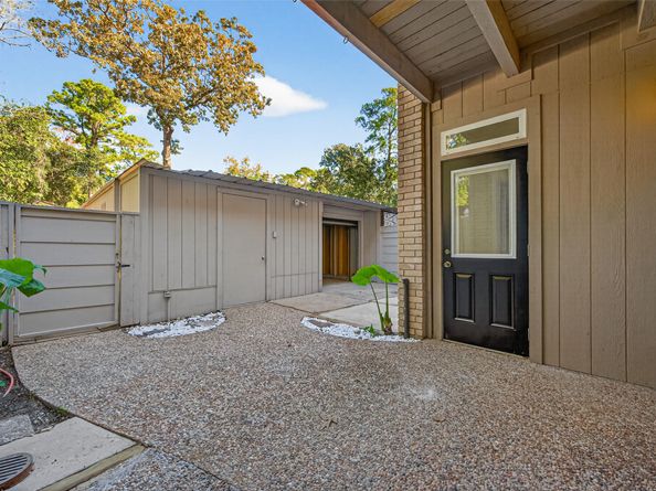 2123 Lake Village Drive, Houston TX 77339