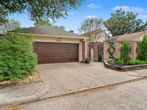 1922 Pepper Hill Way, Houston TX 77058