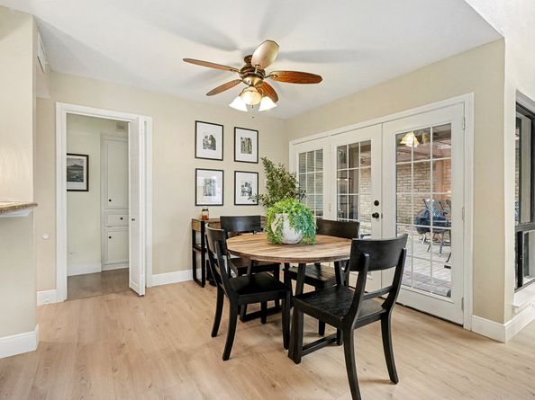 1922 Pepper Hill Way, Houston TX 77058