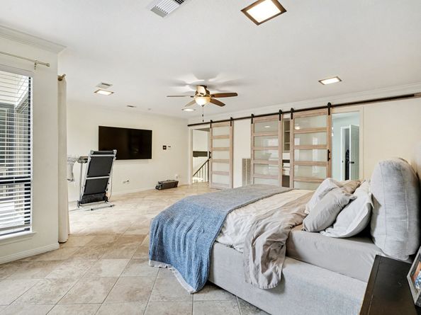 1922 Pepper Hill Way, Houston TX 77058