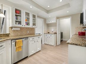 1922 Pepper Hill Way, Houston TX 77058