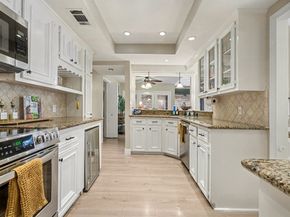 1922 Pepper Hill Way, Houston TX 77058