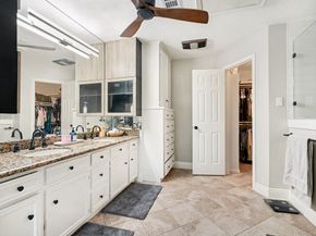 1922 Pepper Hill Way, Houston TX 77058