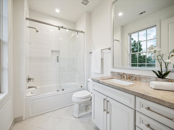 220 Morningside Park Street, Houston TX 77024