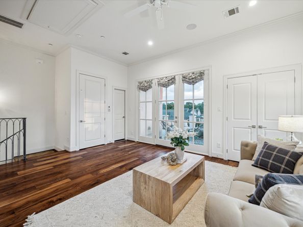 220 Morningside Park Street, Houston TX 77024