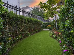 220 Morningside Park Street, Houston TX 77024