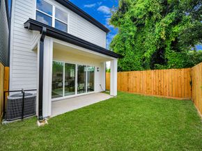 7729 Avenue J A, Houston TX 77012