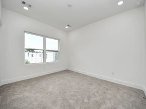 7729 Avenue J A, Houston TX 77012