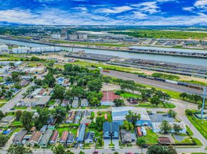 7729 Avenue J A, Houston TX 77012