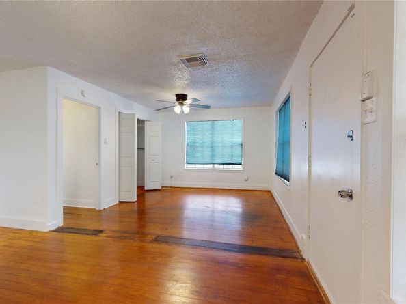 7004 Santa Maria Street, Houston TX 77023