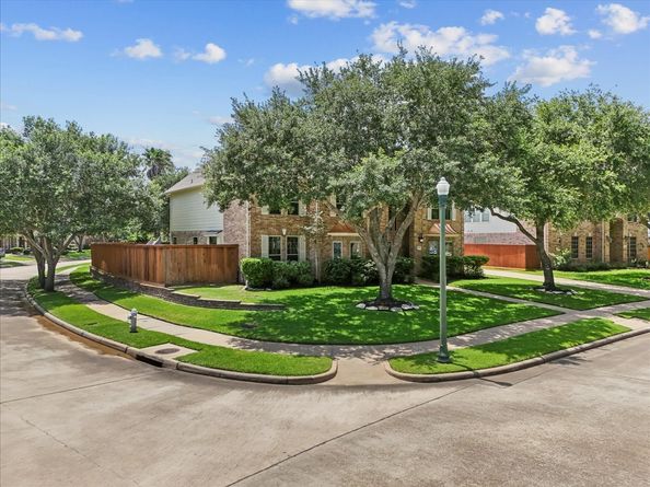 4303 Monarch Drive, Sugar Land TX 77479