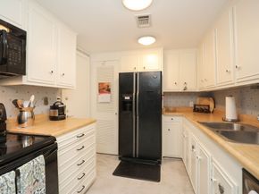 666 S Ripple Creek Drive A, Houston TX 77057