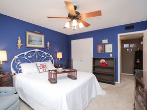 666 S Ripple Creek Drive A, Houston TX 77057