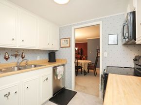 666 S Ripple Creek Drive A, Houston TX 77057