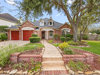 802 Floriencia Street