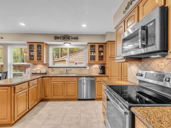 18 S Cypress Pine Drive, The Woodlands TX 77381